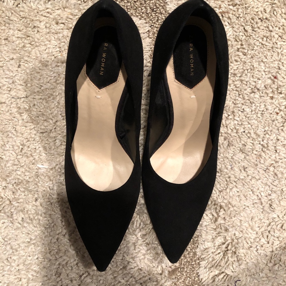 Suede Zara black pumps